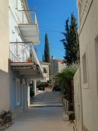 Kala – prva ulica u Malinskoj