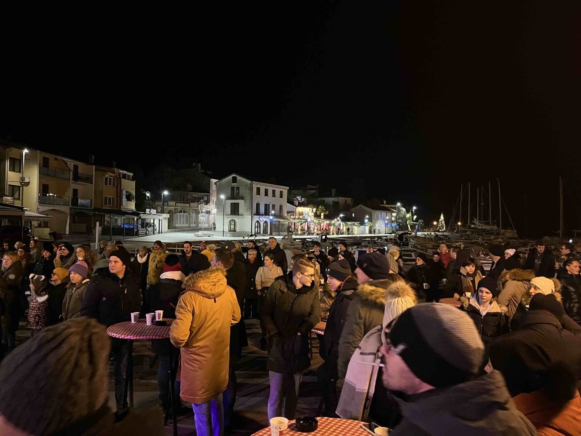 Advent u Malinskoj ide punom snagom