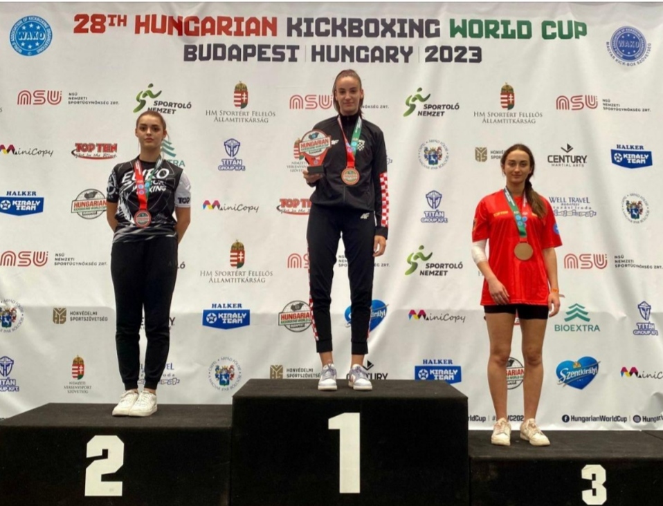 Ela Znaor osvojila prvo mjesto na Svjetskom kickboxing kupu u Budimpešti