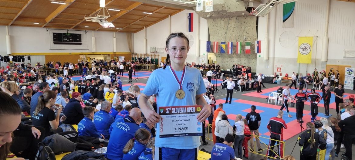 Leona Petrović zlatna na međunarodnom kickboxing turniru u Sloveniji