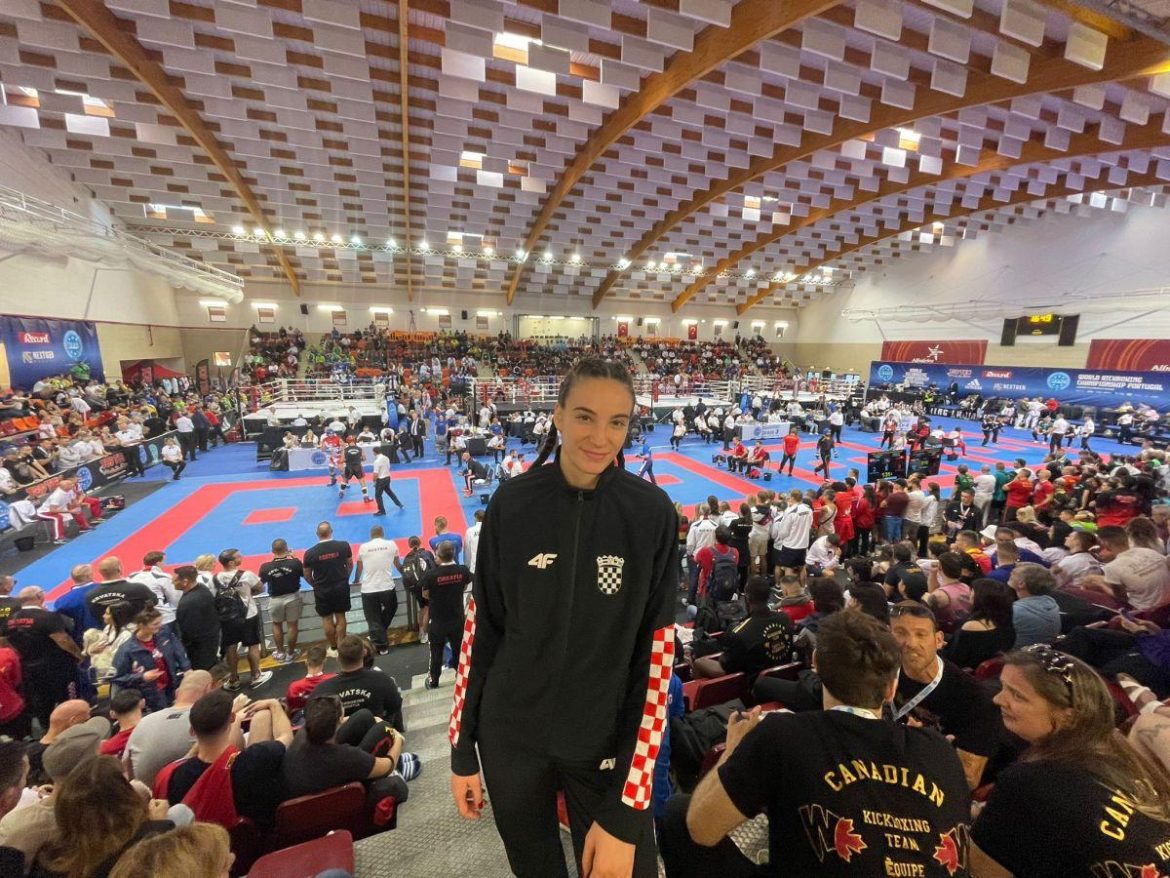 Ela Znaor osvojila brončano odličje na Svjetskom kickboxing prvenstvu za seniore u Portugalu
