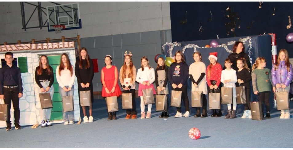 Božićna priredba Osnovne škole Malinska-Dubašnica 2023.