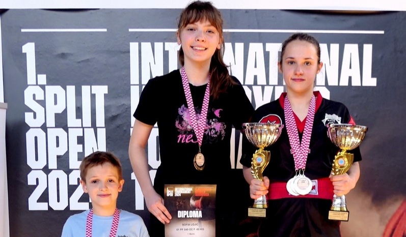 Zlatne Leona Petrović i Sofia Lojić na kickboxing kupu u Splitu, Fran Petrović srebrni