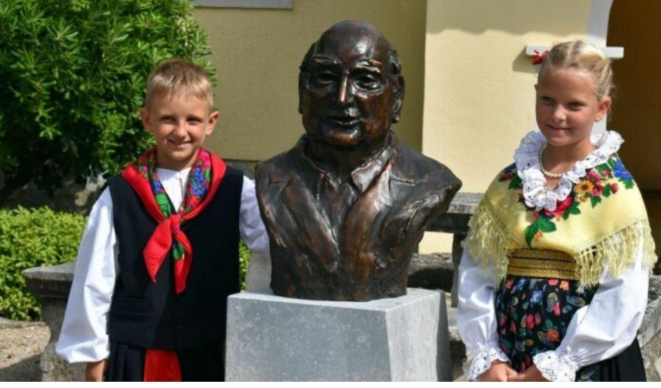 Otkriveno poprsje Branka Fučića