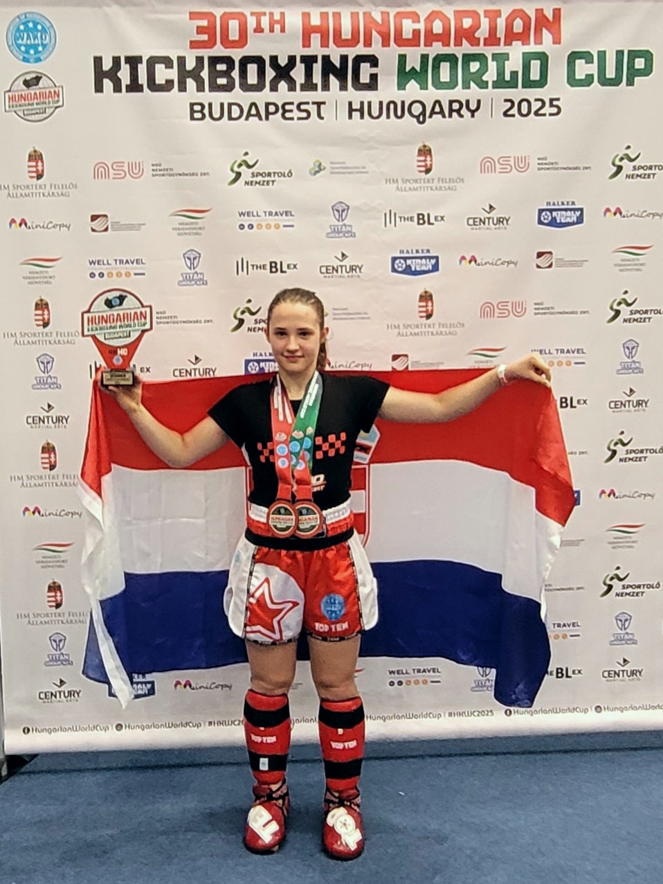 Leona Petrović zlatna i srebrna na Svjetskom kickboxing kupu u Budimpešti