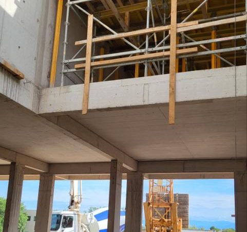 Unatoč turističkoj sezoni, radovi na vatrogasnom domu u Barušićima teku prema planu